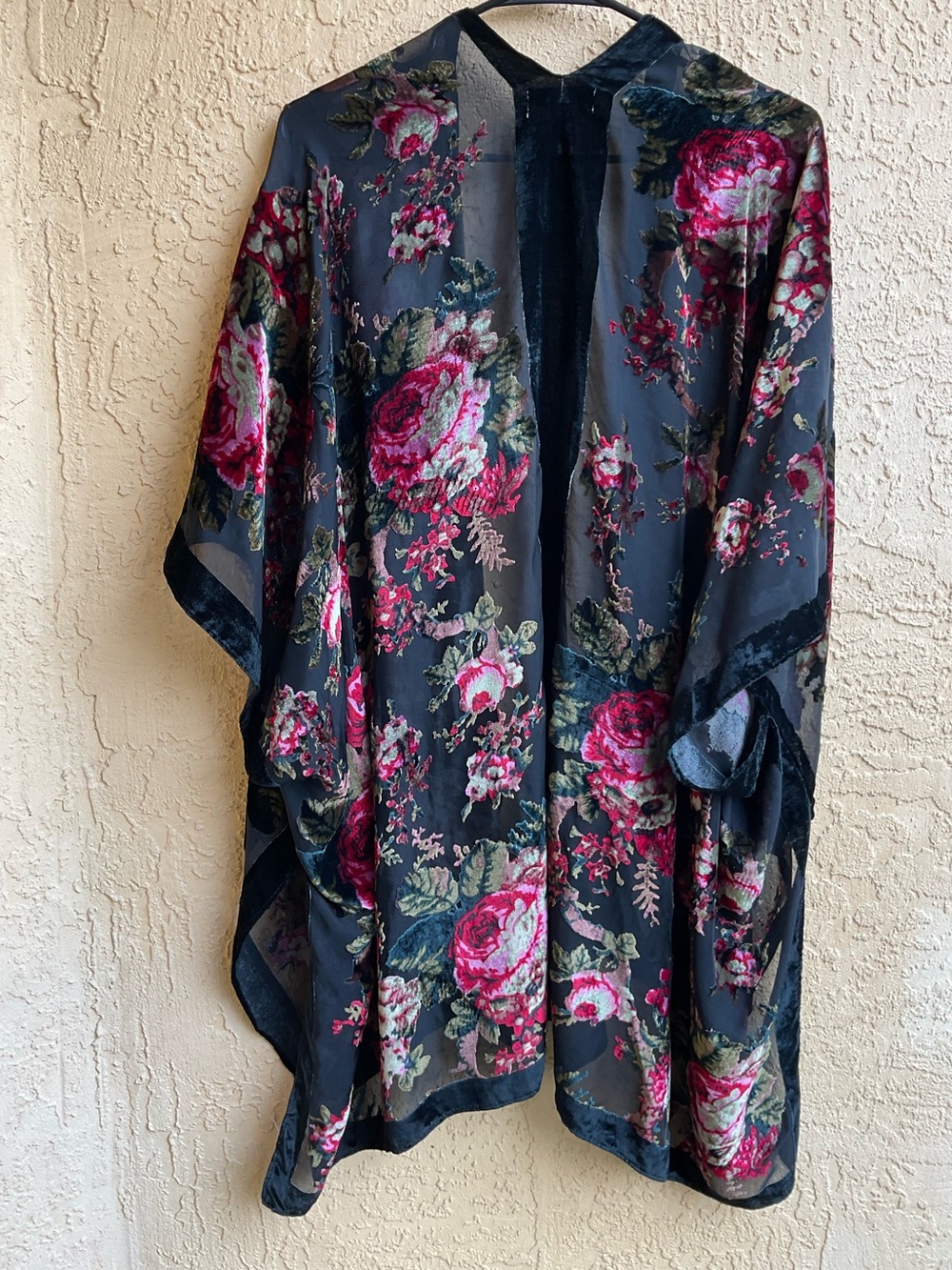 Woven Heart velvet kimono ROSES semi sheer , wine red, black, pink,
OSFM BOHO - Picture 5 of 16